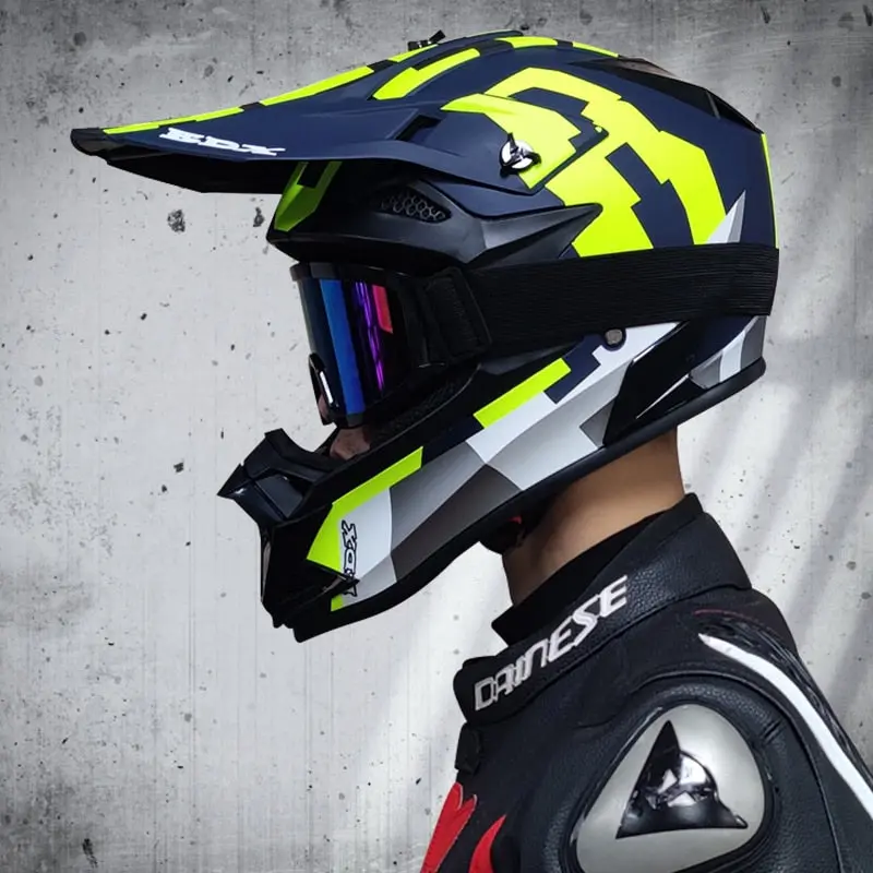 SurRonshop Motocross Helmet - Image 15