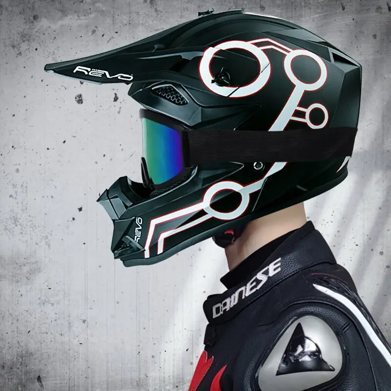 SurRonshop Motocross Helmet - Image 19