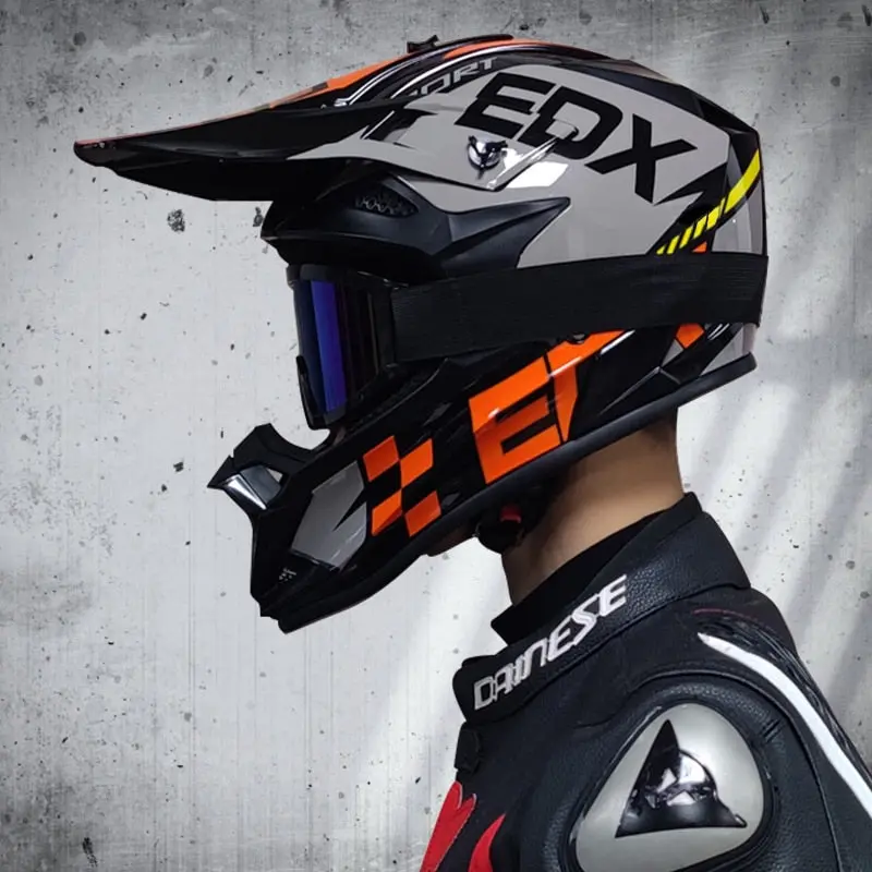 SurRonshop Motocross Helmet - Image 25