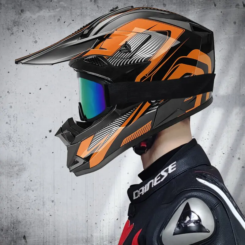 SurRonshop Motocross Helmet - Image 6