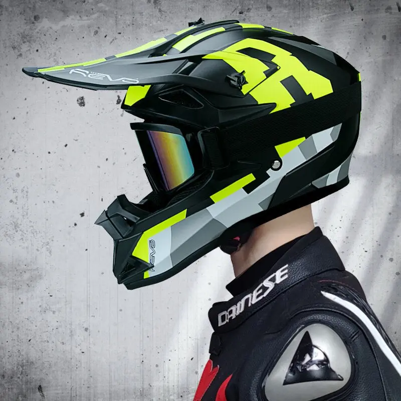 SurRonshop Motocross Helmet - Image 7