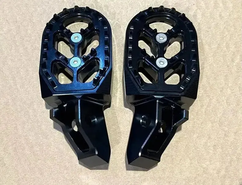 Ultra Bee Reinforced Foot Pegs - Image 7