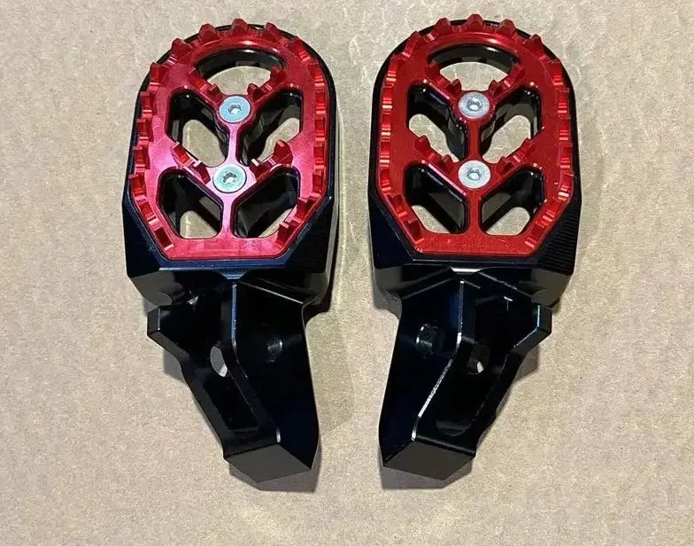 Ultra Bee Reinforced Foot Pegs - Image 9