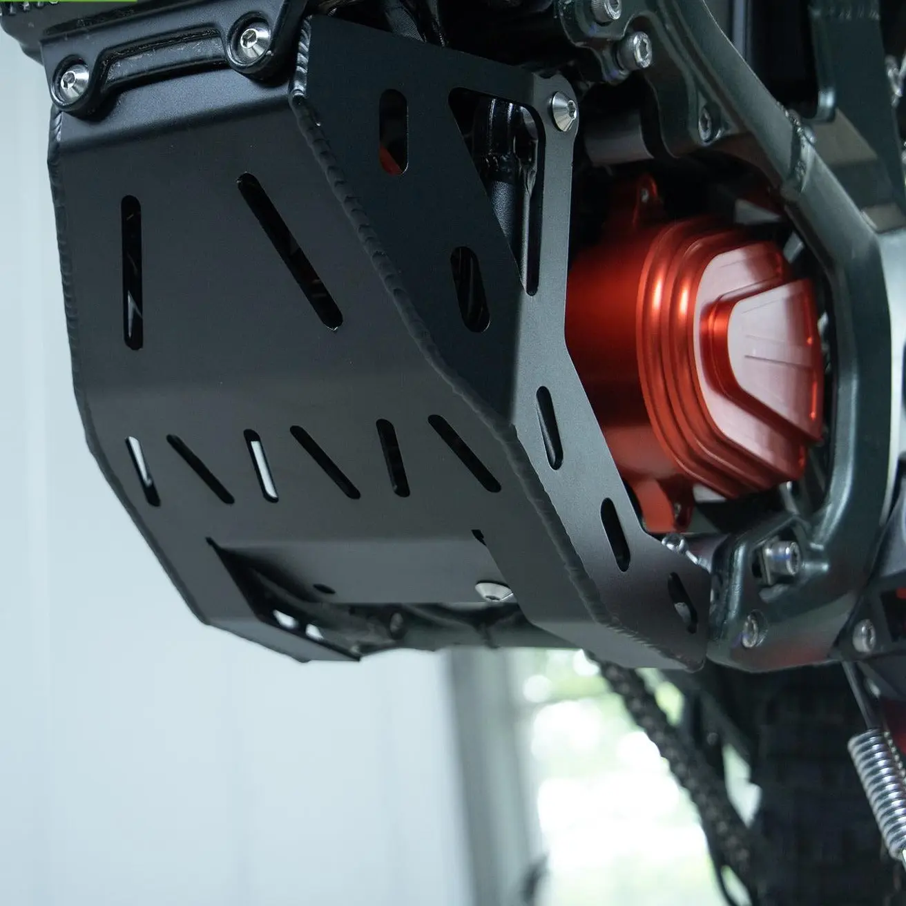 Ultra Bee Skid Plate - Image 3